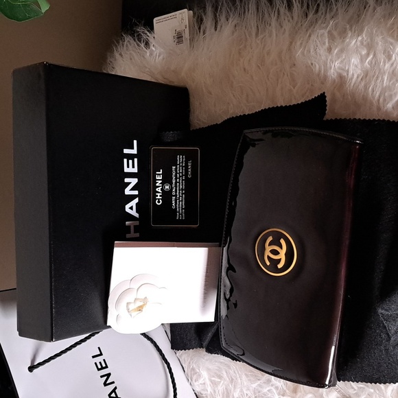CHANEL Patent Trousse Maquil Clutch Wallet Black Like New - Picture 16 of 17